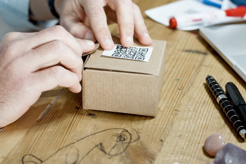 Turn Window Foot Traffic Into Sales With QR